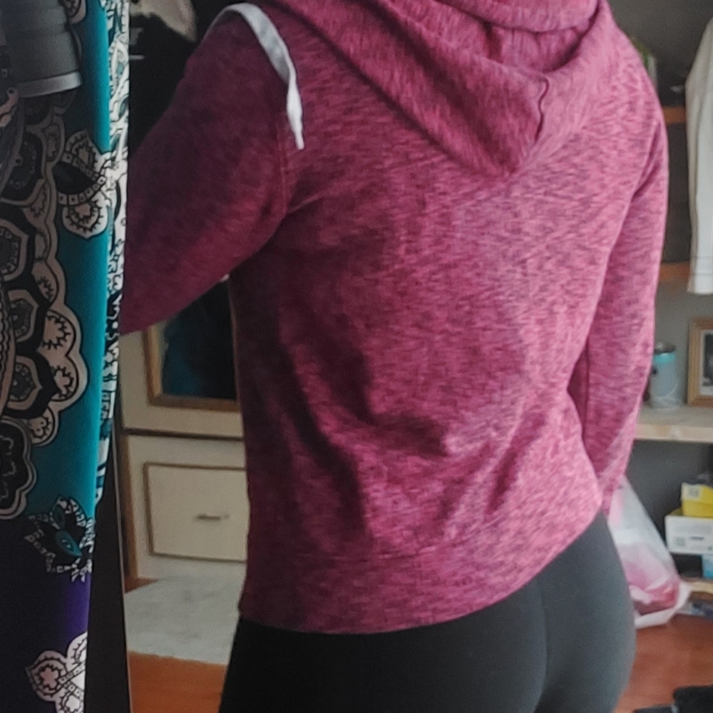 Cute sweater - Picture 3 of 3